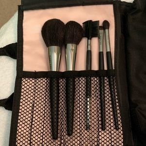 NEW Mary Kay Essentials Makeup Brush Set